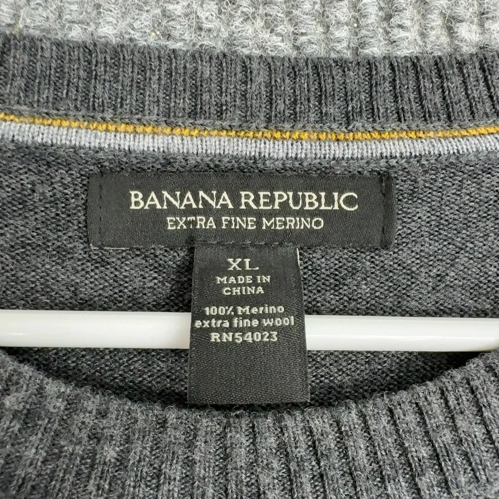 Banana Republic Sweater Mens XL Grey 100% Merino Wool Crew‎ Neck Classic Style